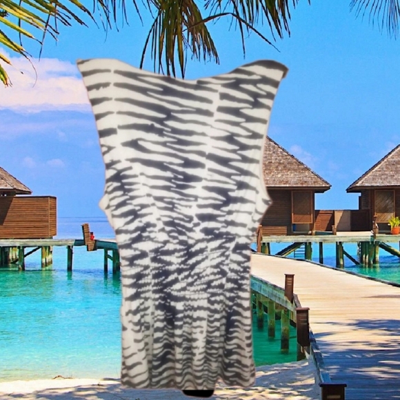 Trina Turk Silk V Neck Animal Print Cover Up Top - Picture 2 of 6